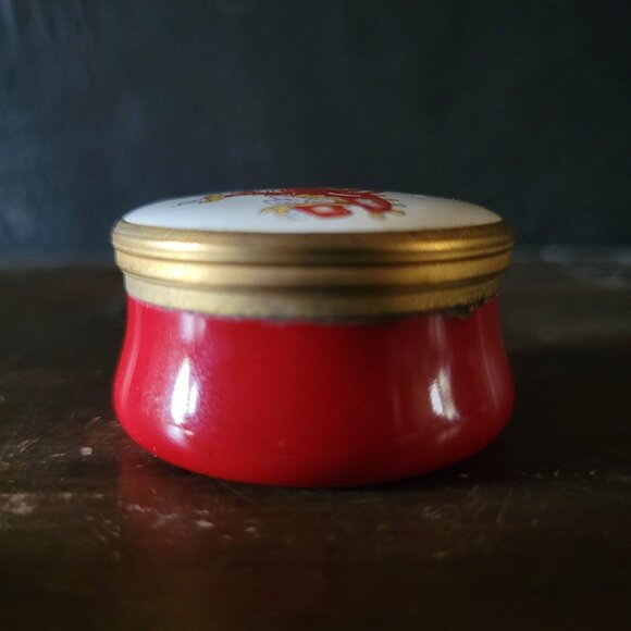 Vintage Crummles England Mini Enamel Trinket Pill Box Featuring Punch Character - Picture 3 of 6